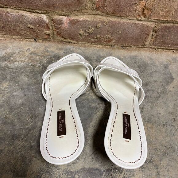 Louis Vuitton White Patent Leather Perforated Logo Detail Open Toe Slides - Picture 5 of 9